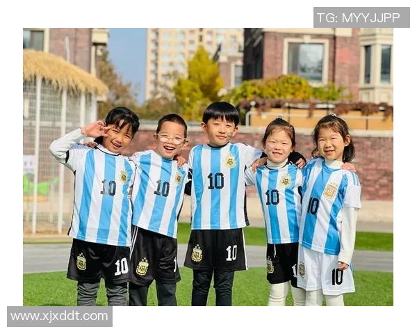 毛绒玩偶公仔足球明星带你领略绿茵场上的激情与梦想